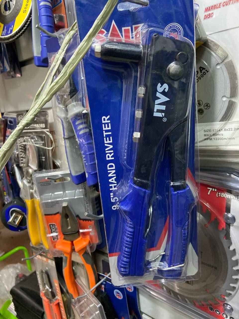 SALI 9.5" Hand Riveter